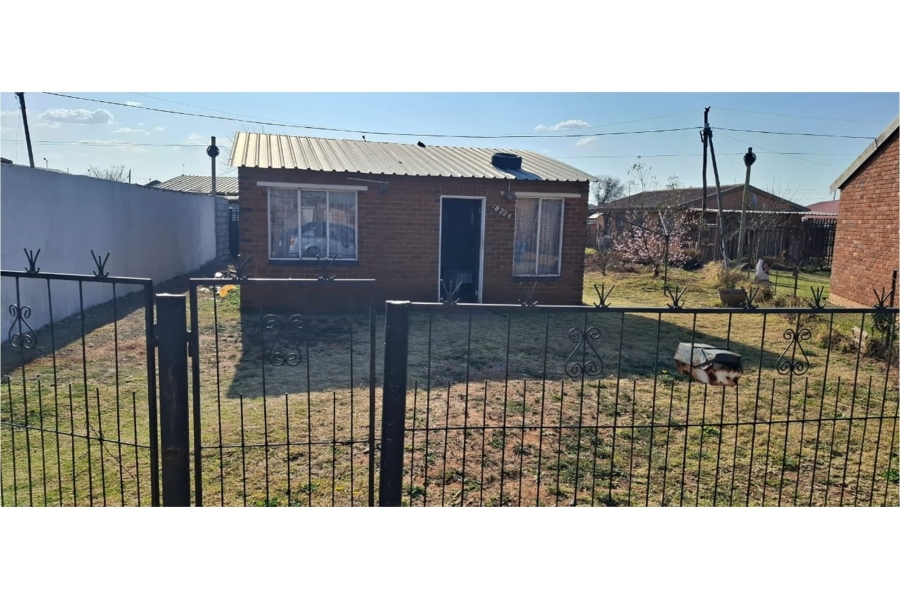 2 Bedroom Property for Sale in Thabong Free State